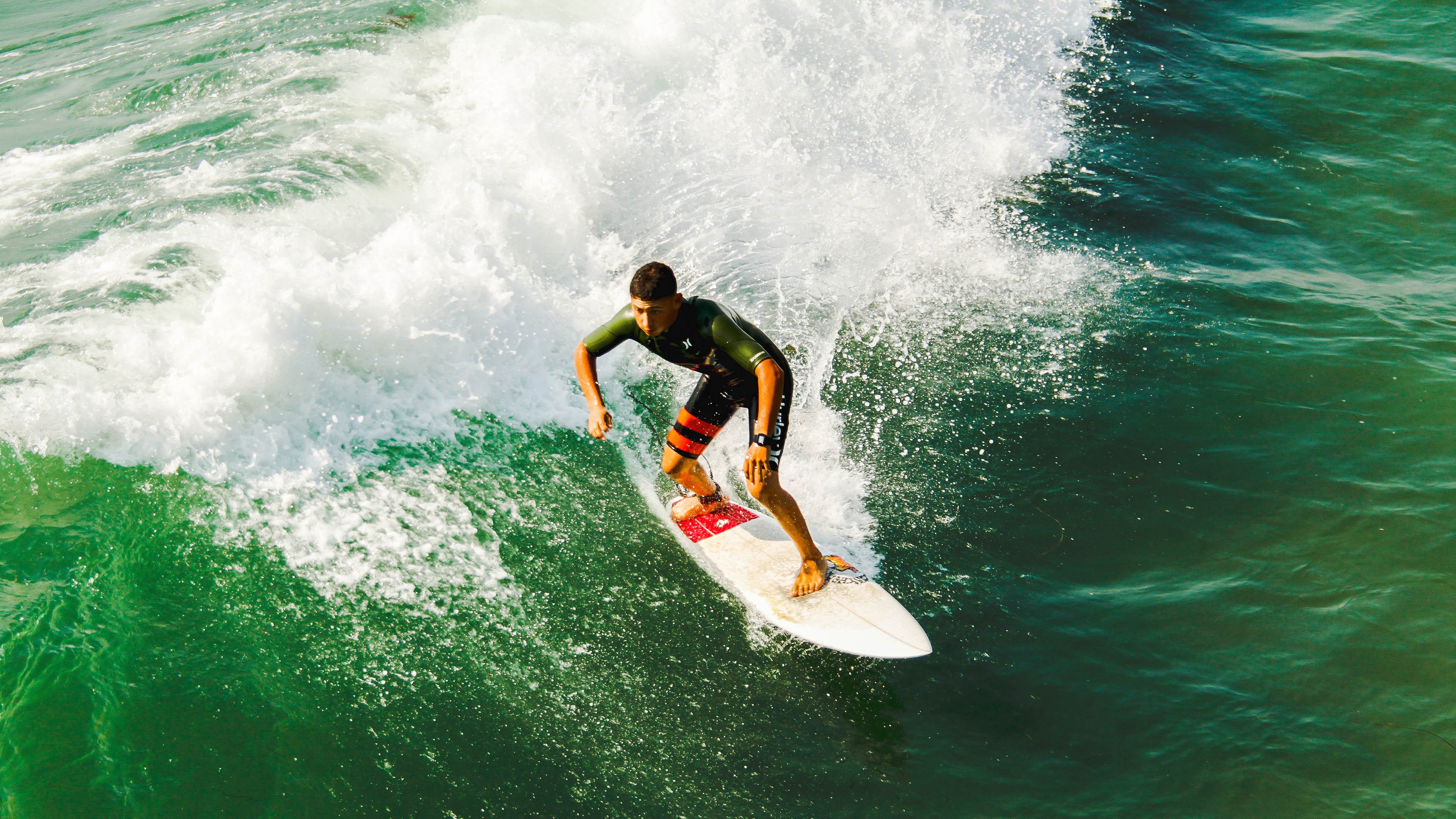 电竞比赛中的经典对局：历史回顾与战术分析，电竞对打